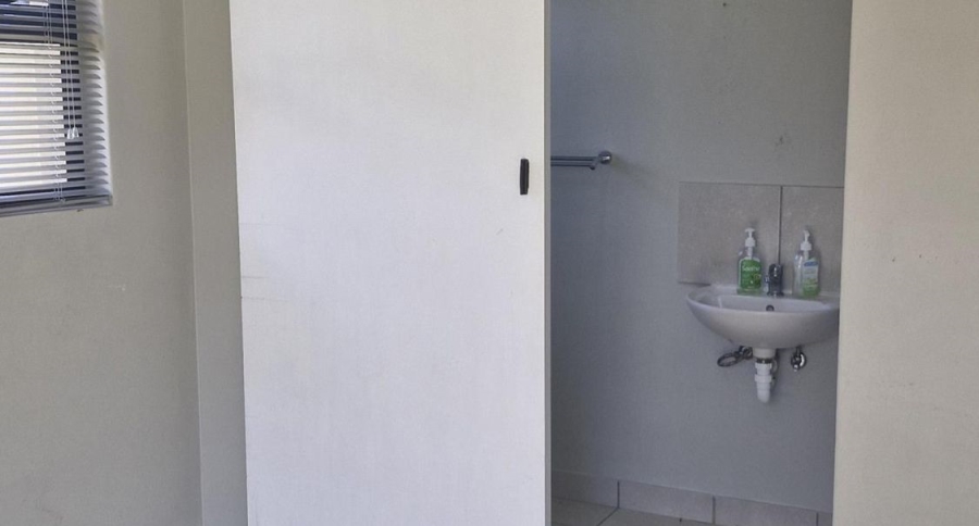 2 Bedroom Property for Sale in Kidds Beach Eastern Cape